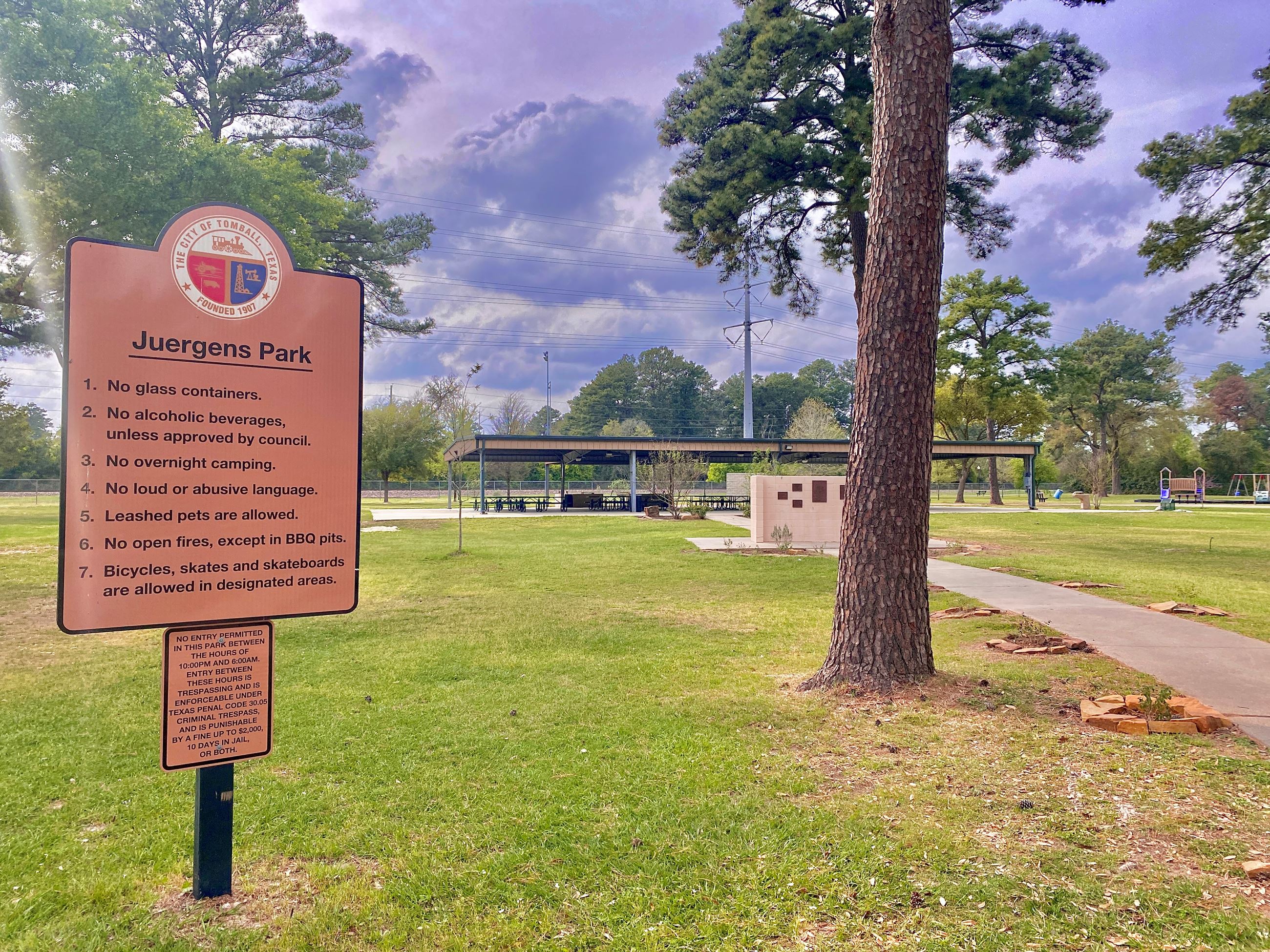 Juergens Park sign and covered pavilion