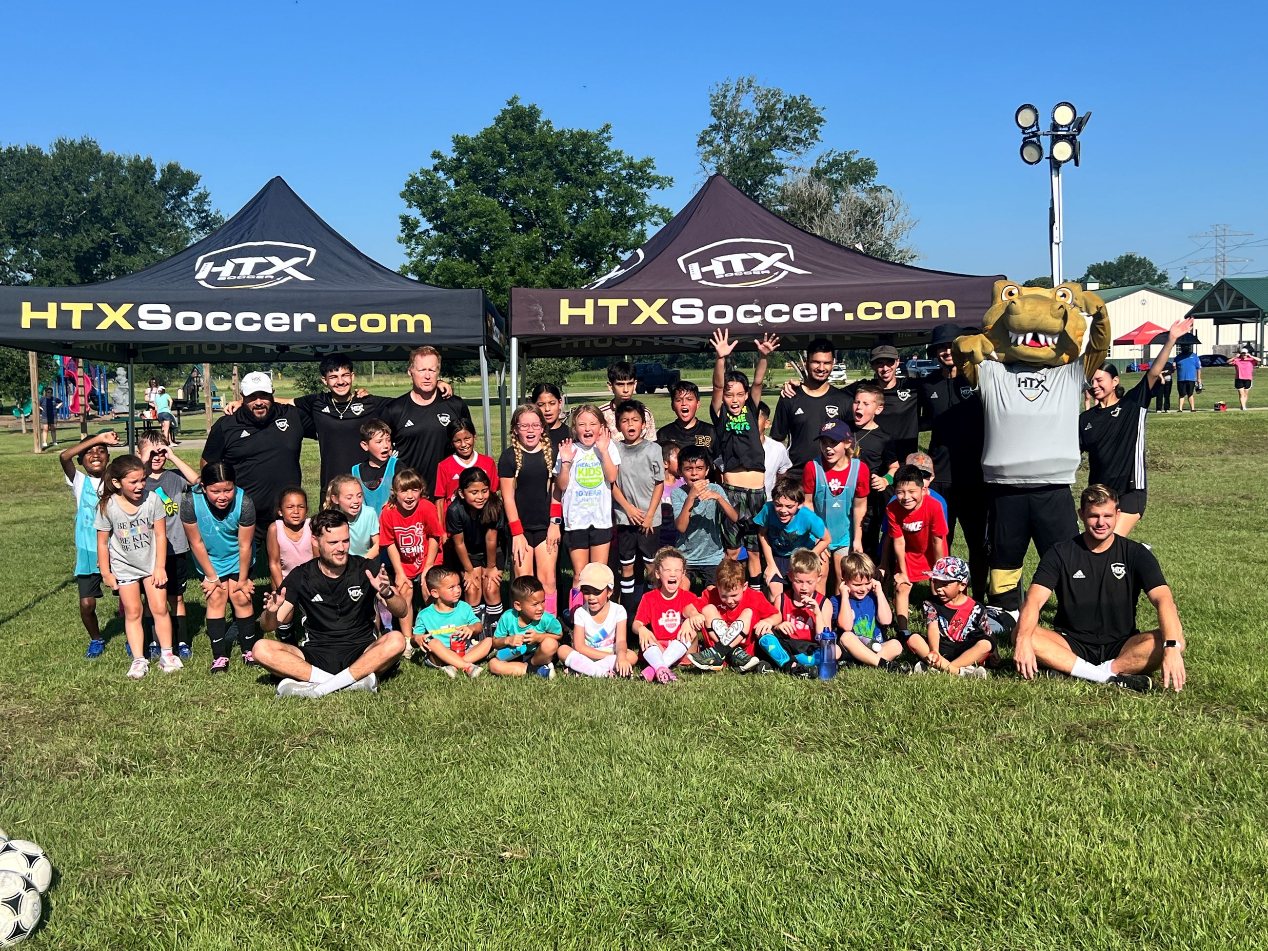group picture of the Kids Club HTX Soccer campers